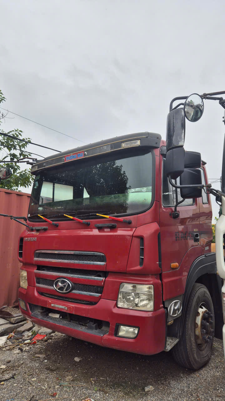 cty ban dau keo  huyndai 215 hd1000 may