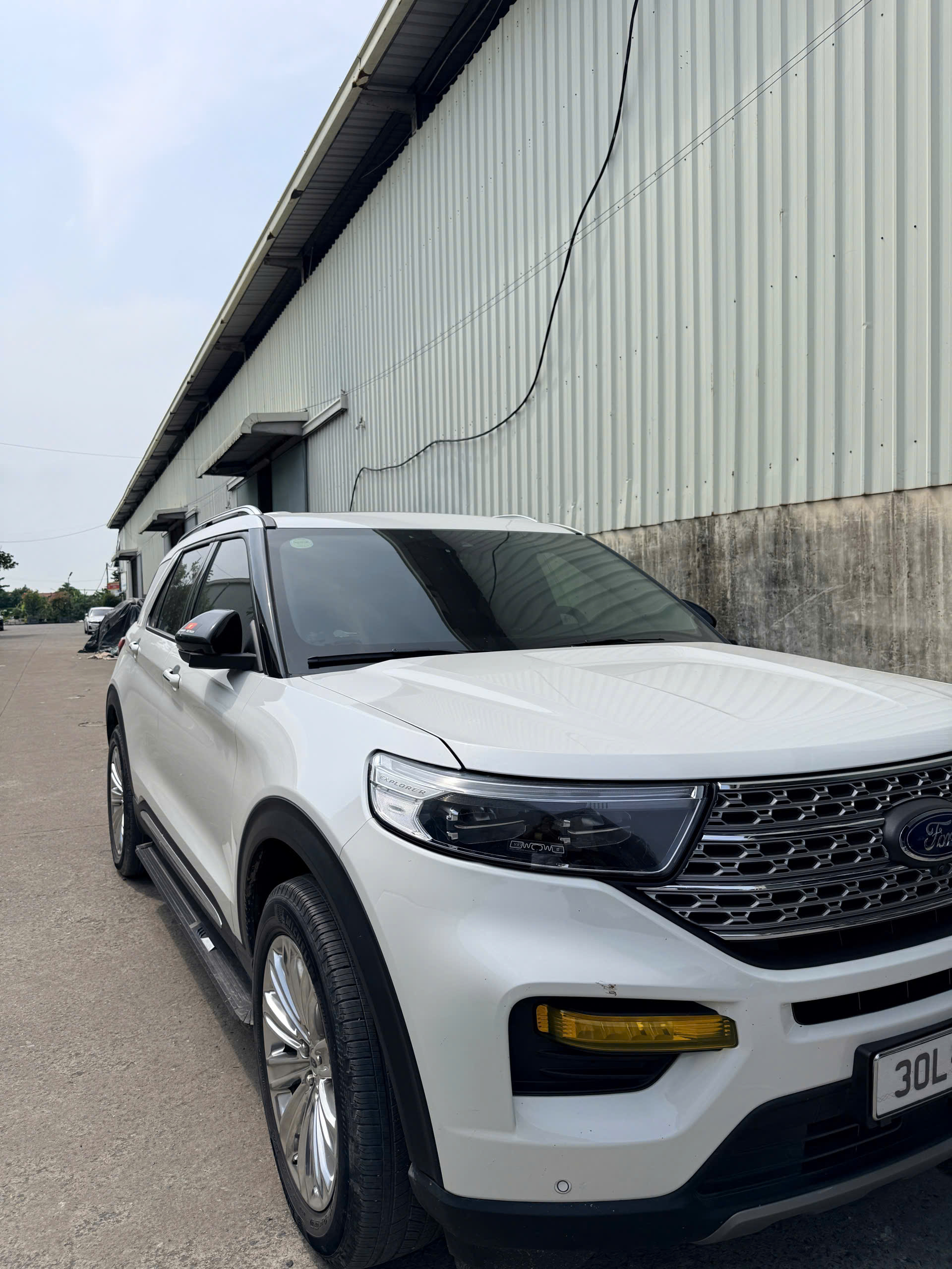 chinh chu ban ford explorer 2022 trang 67000 km