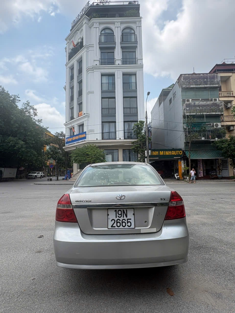 gentra doi 2009 1.6mt xe gia dinh su dung
