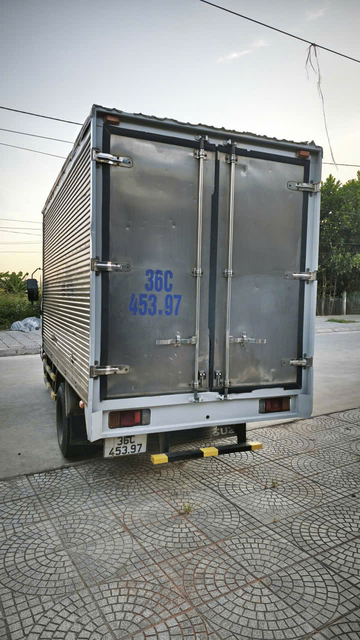 gia dinh ban isuzu doi 217   xe dep may chat thung be vuong van