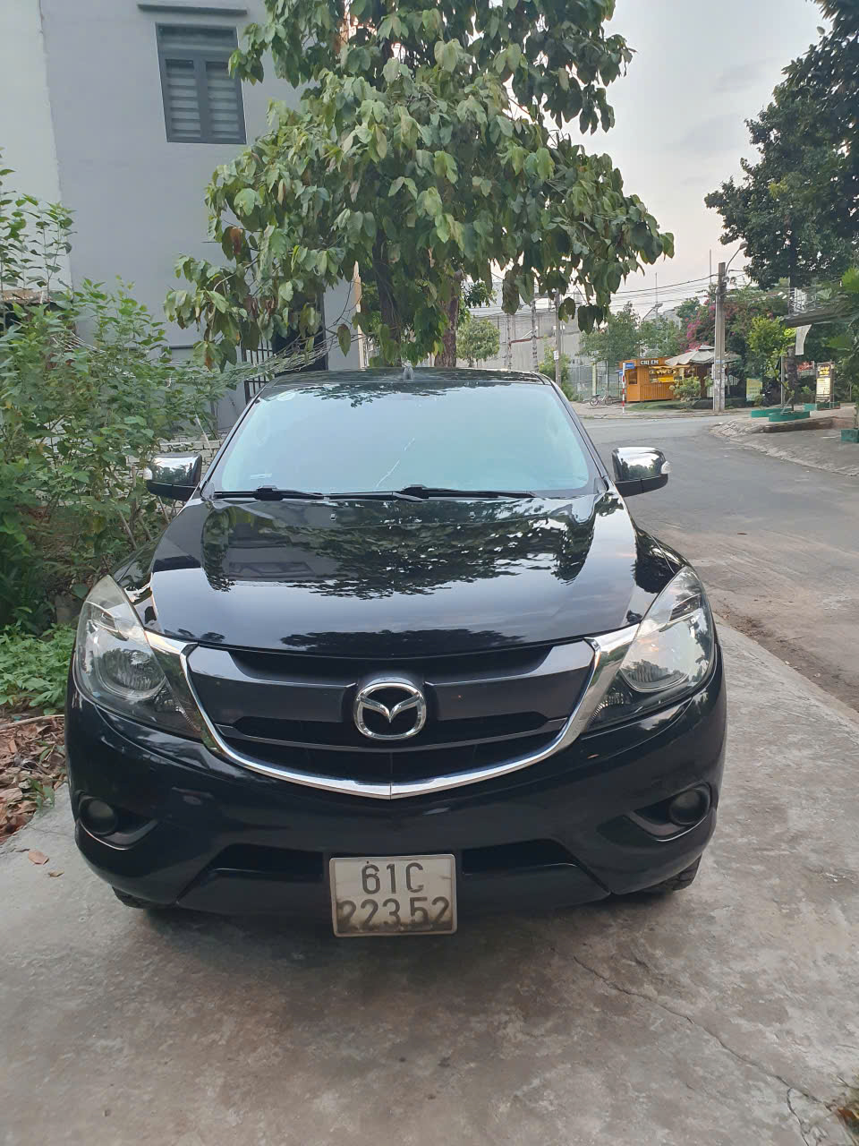 gia dinh ban xe mazda bt50 sx2016