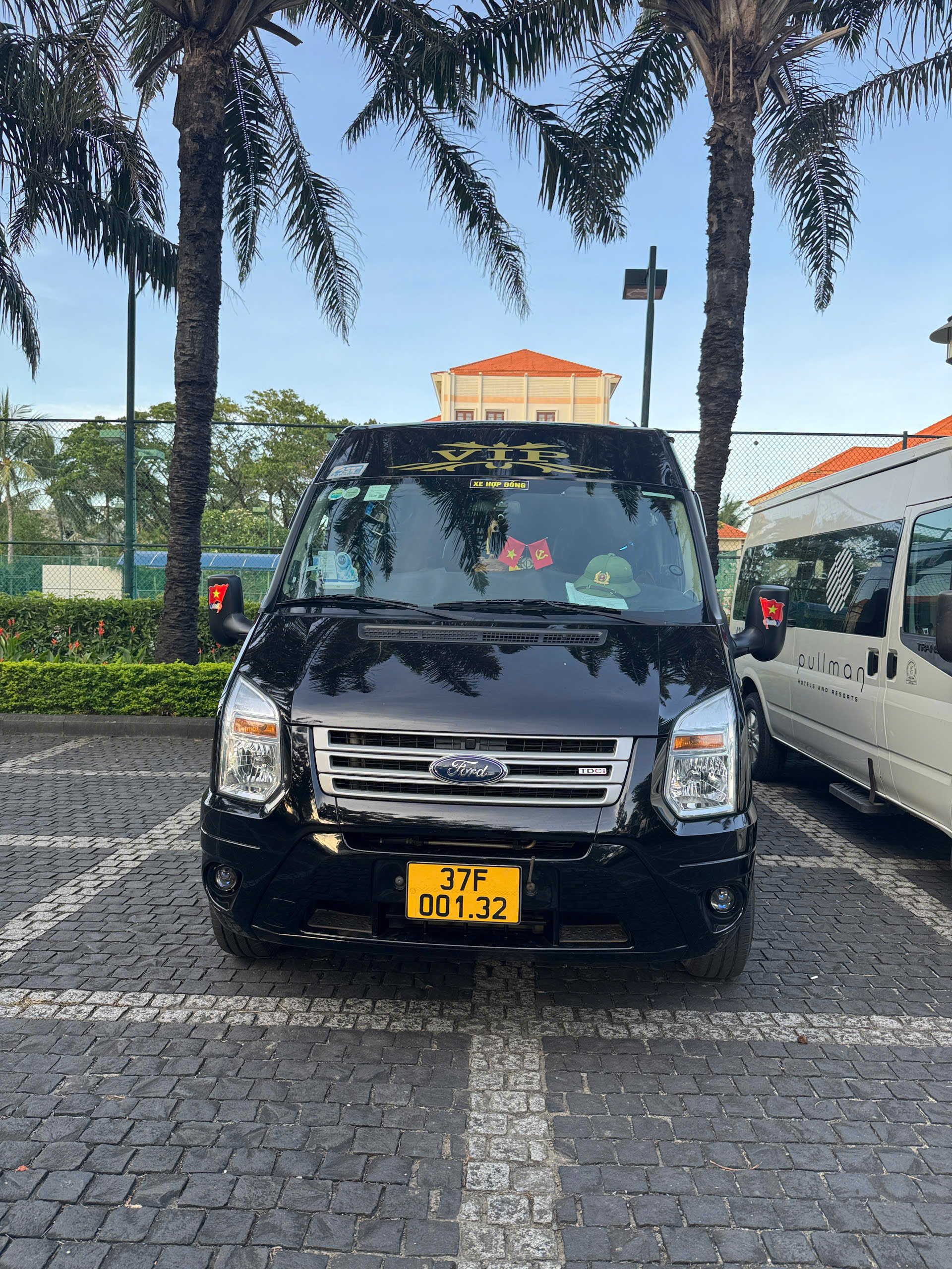 gia dinh chuyen nha vao da nang sinh song can ban xe for transit doi 2021