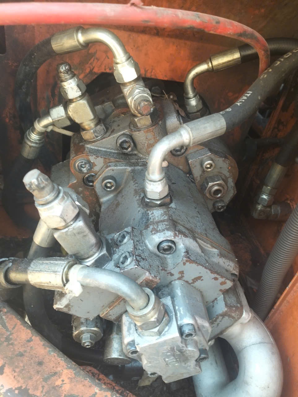 gia dinh het viec muon ban may 75