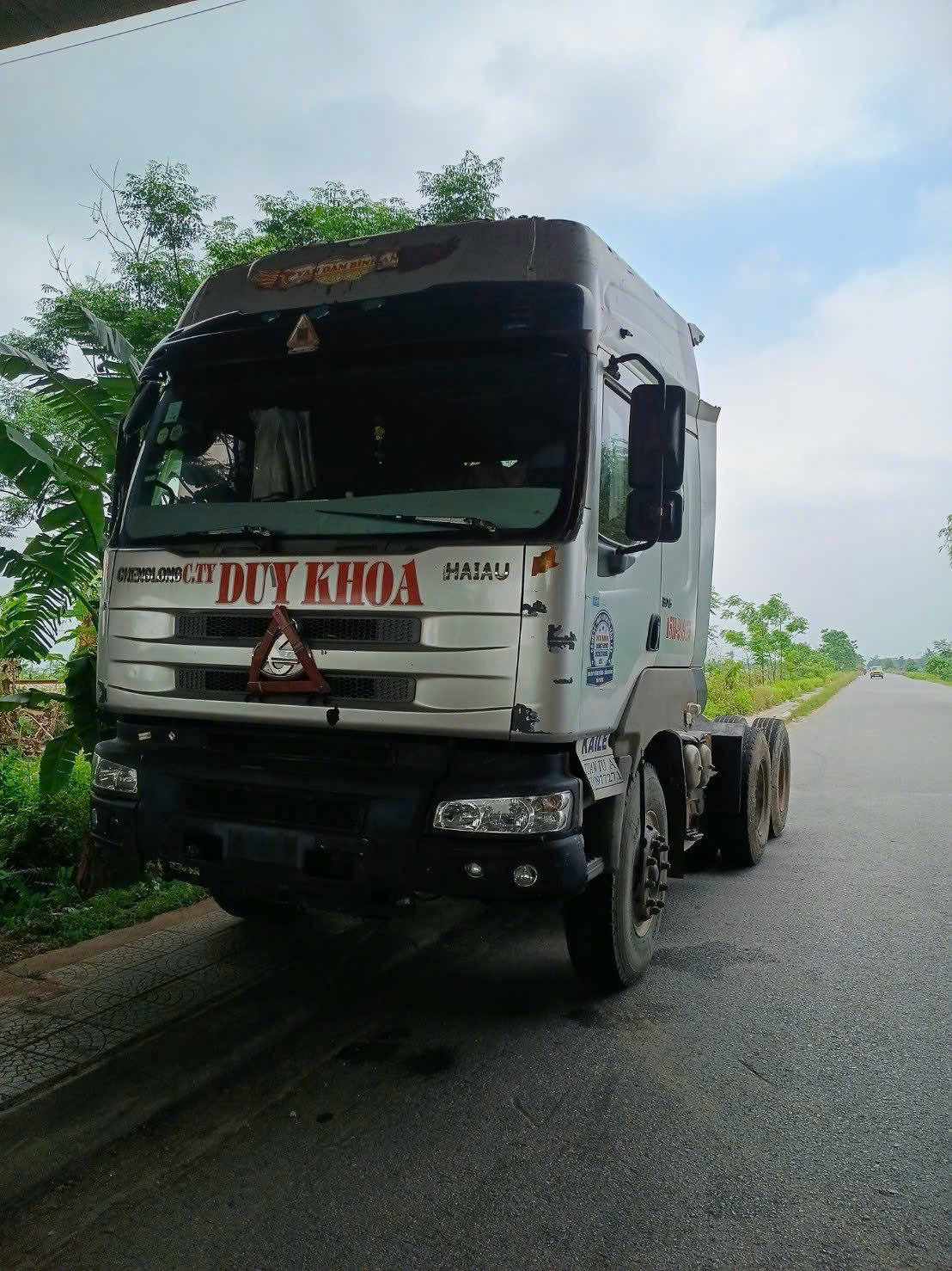 gia dinh muon ban xe dau keo chenglong san xuat 2014 may 375 ,