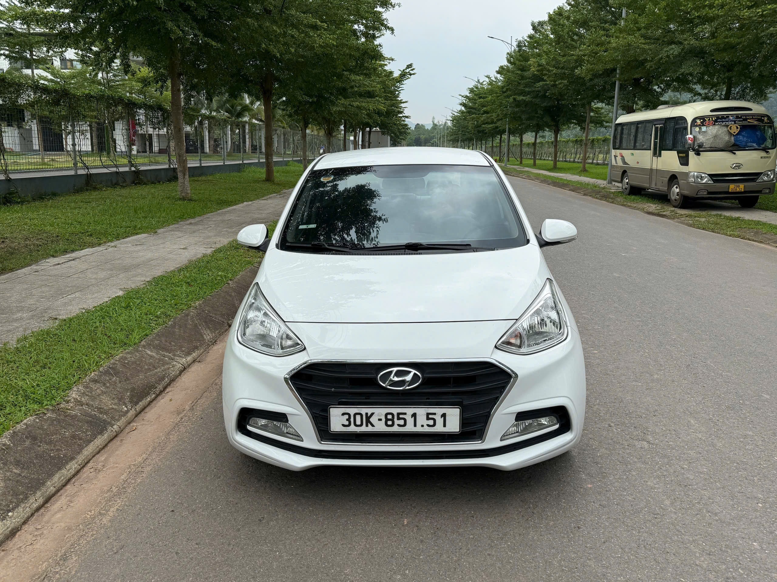 huyndai i10 sx 2019 sen dan so san ban du