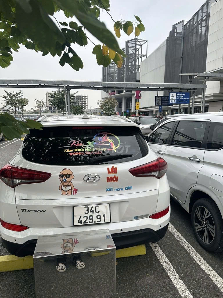 hyundai tucson 2.0 tieu chuan 2018 trang 110000 km- 480 trieu