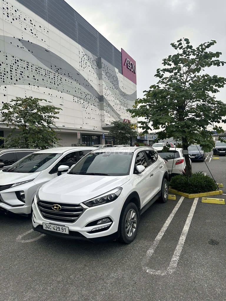 hyundai tucson 2.0 tieu chuan 2018 trang 110000 km- 480 trieu