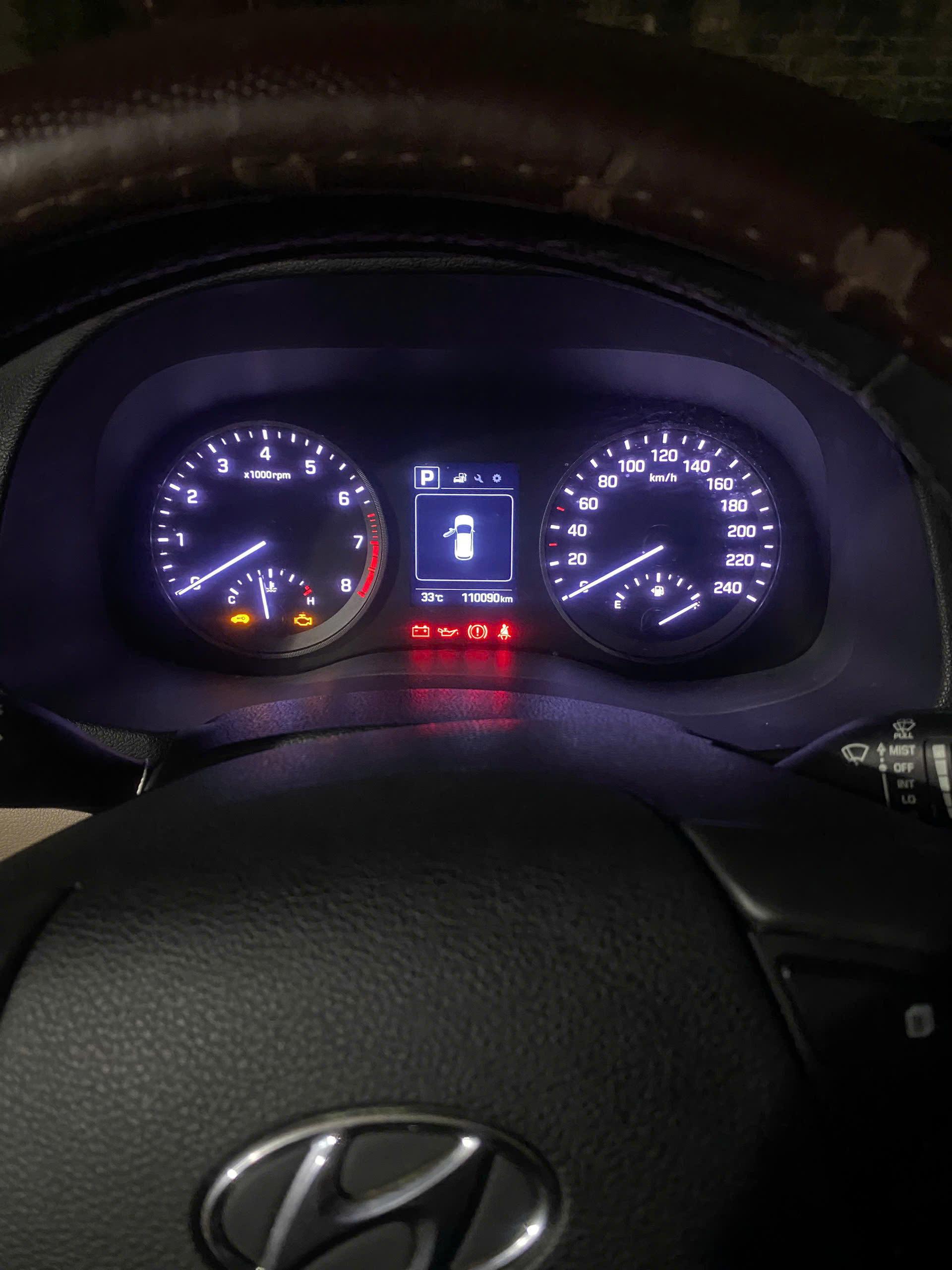 hyundai tucson 2.0 tieu chuan 2018 trang 110000 km- 480 trieu