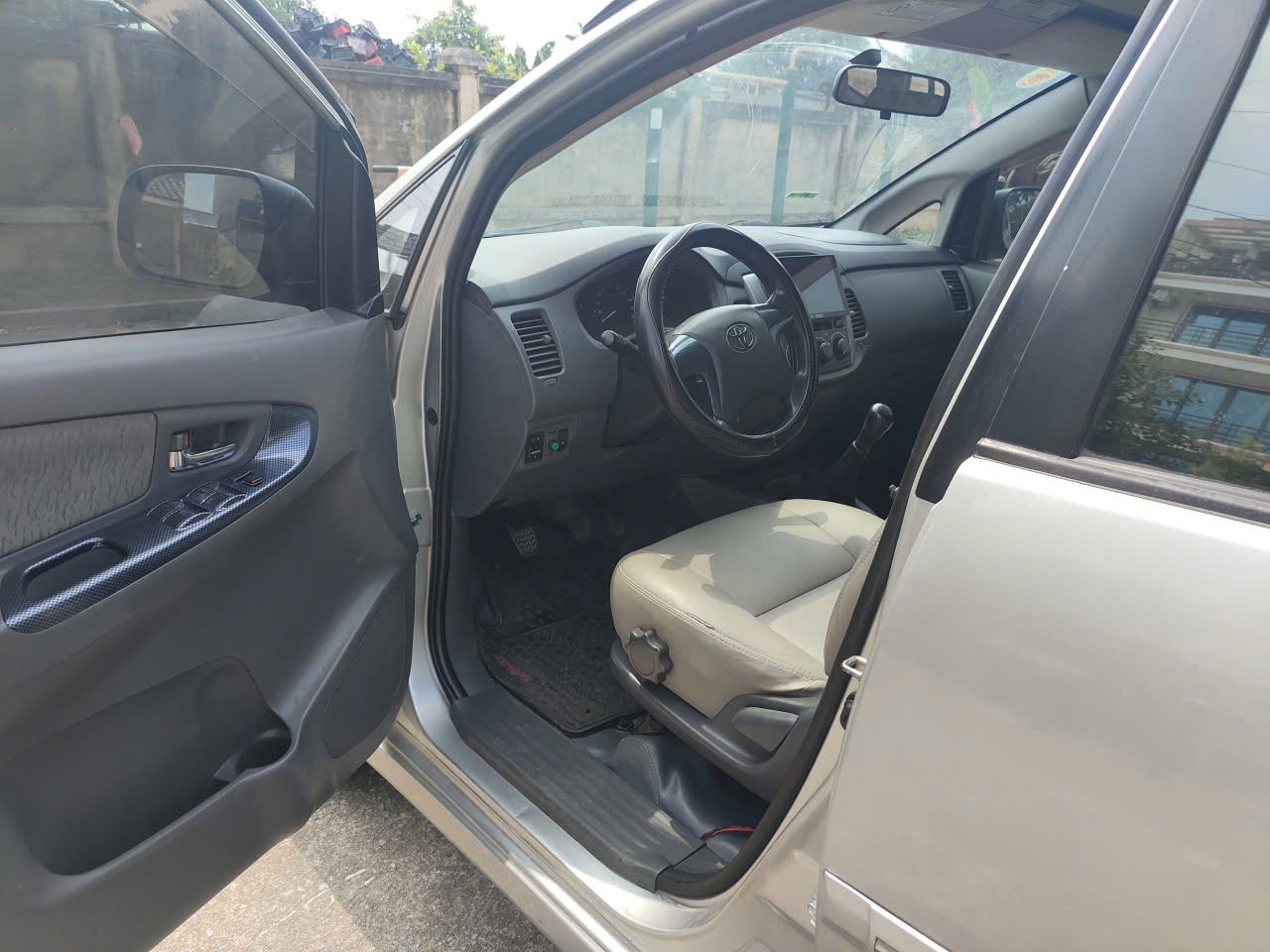 innova sx 2013 ban e