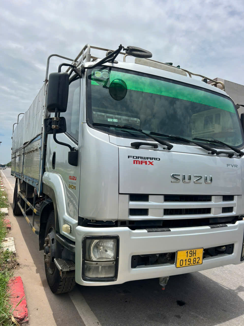 isuzu 8t sx 2008 qua dep ca bin zin may chat