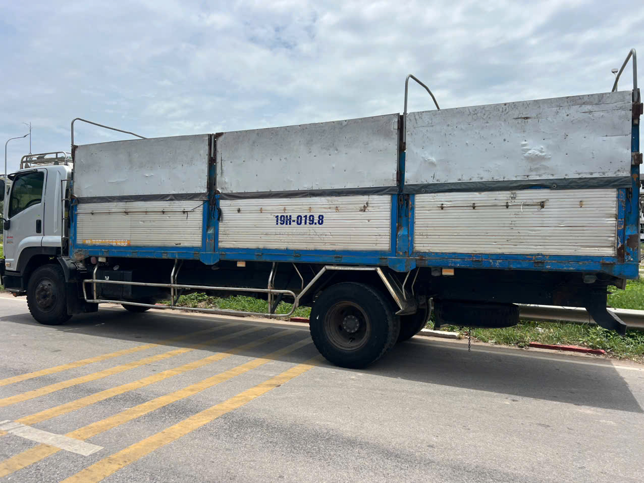 isuzu 8t sx 2008 qua dep ca bin zin may chat