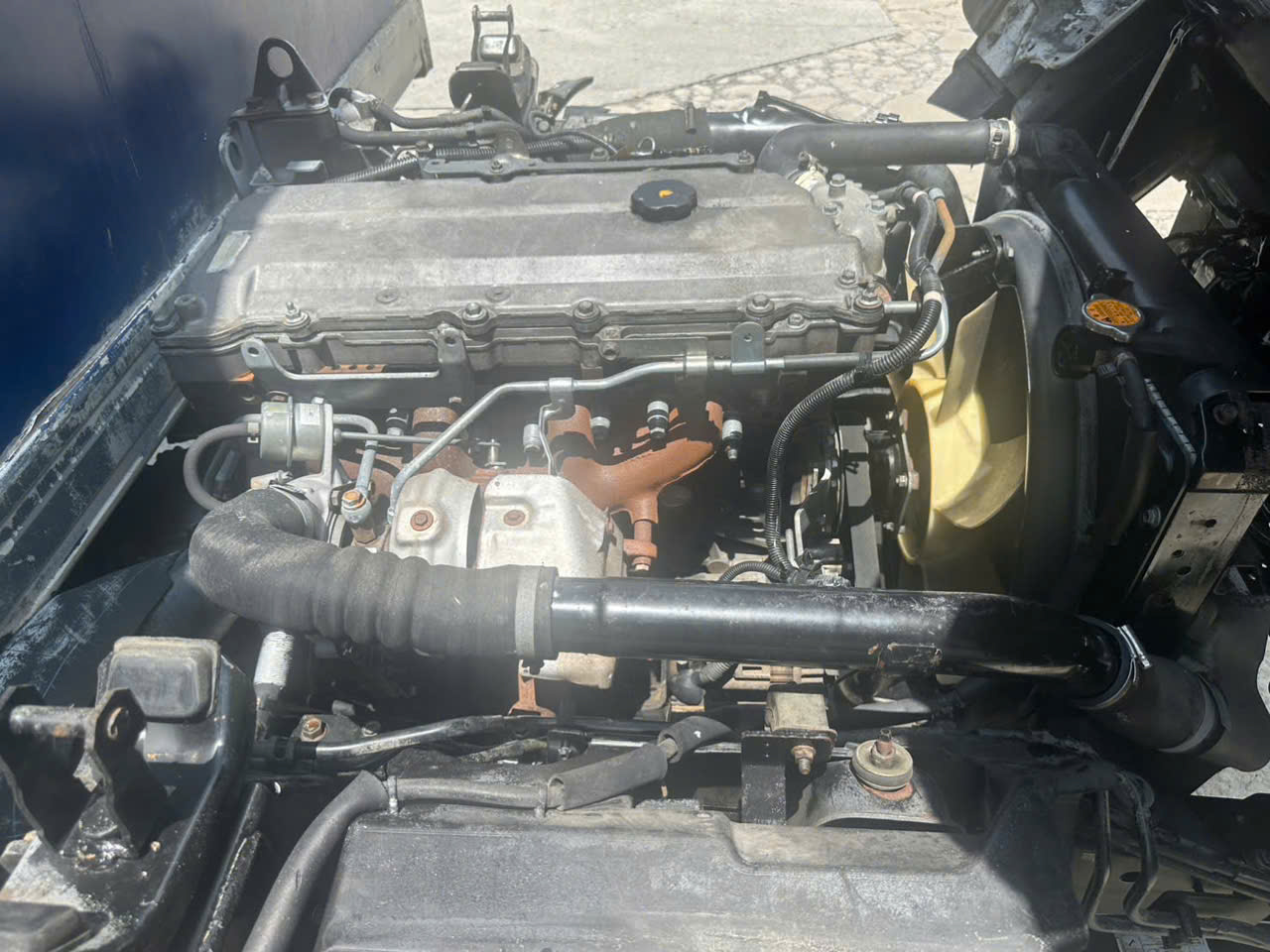 isuzu sx 2009 oto tai thung kin