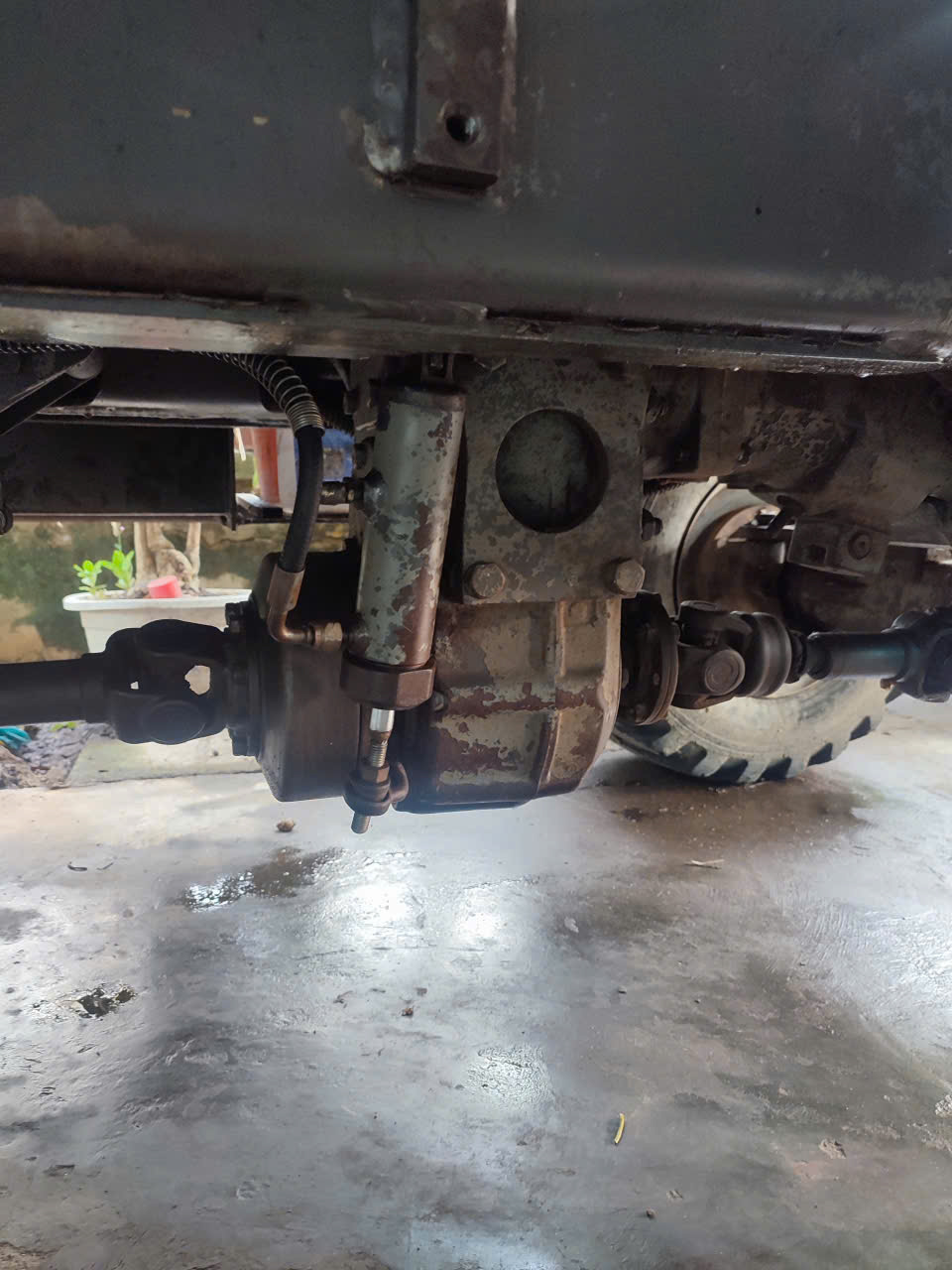 khong co viec minh can ban may xuc dao banh lop volvo 55 doi 2009