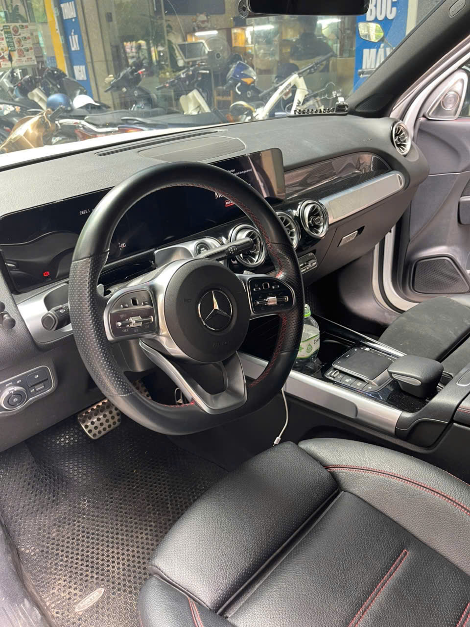 mercedes-benz glb 2022 trang 80000 km