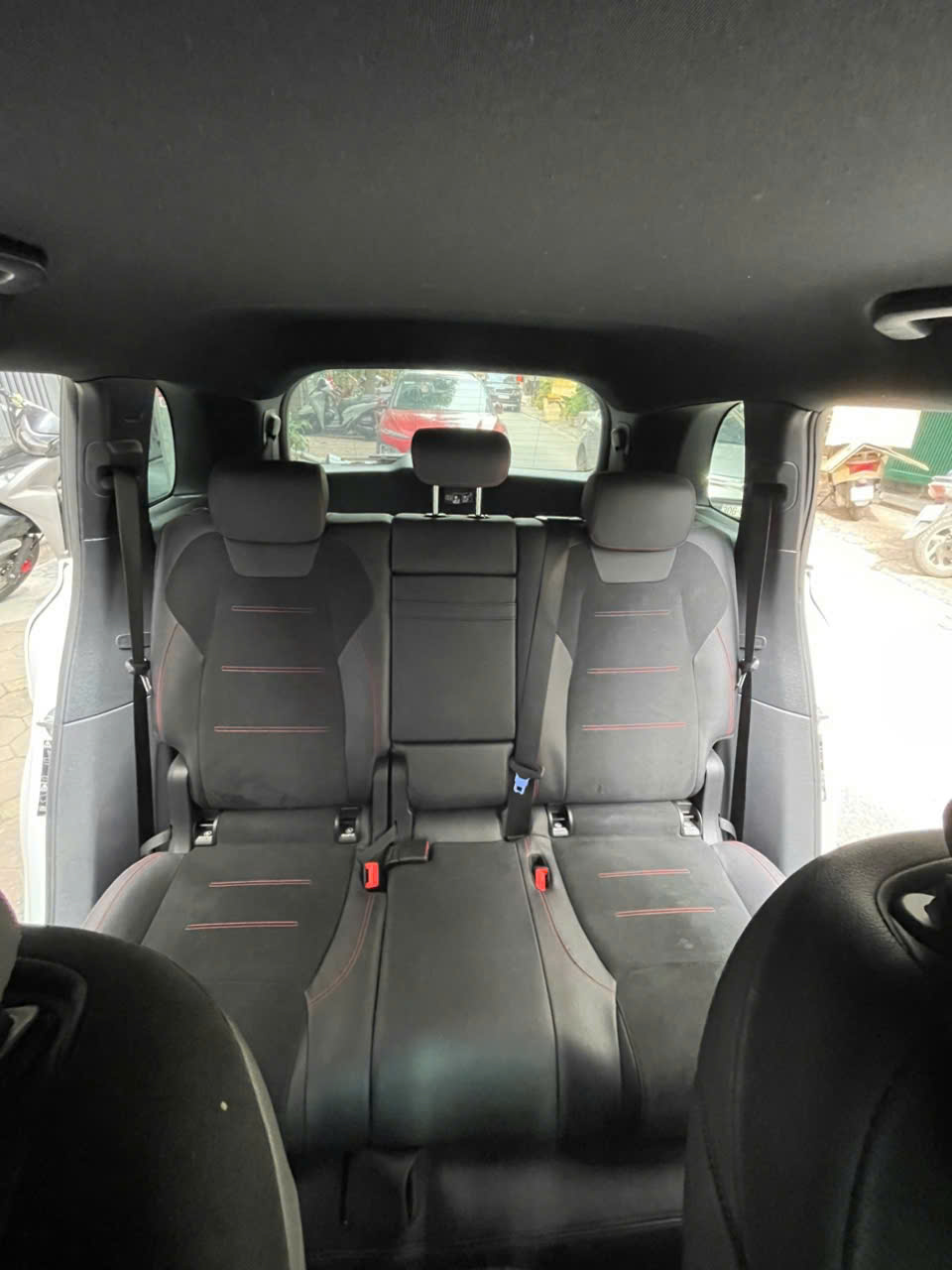 mercedes-benz glb 2022 trang 80000 km