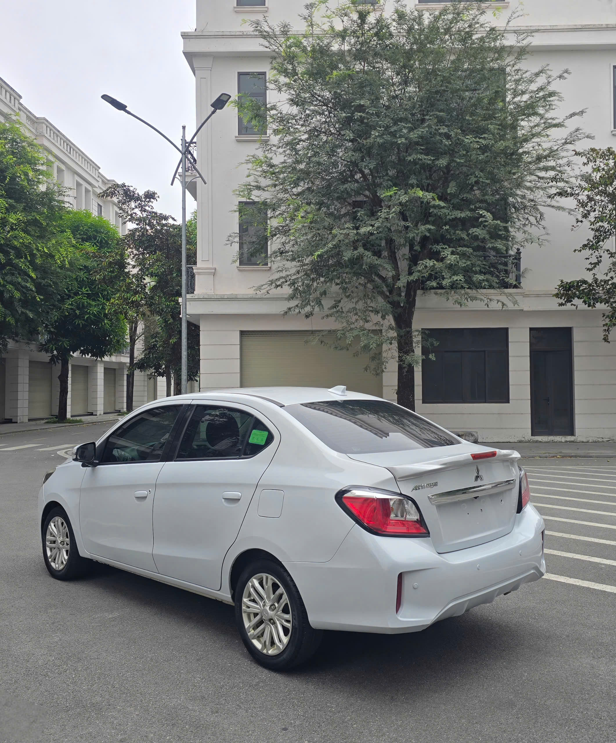 mitsubishi attrage 2020 ban du – sedan tiet kiem, rong rai, cuc lanh