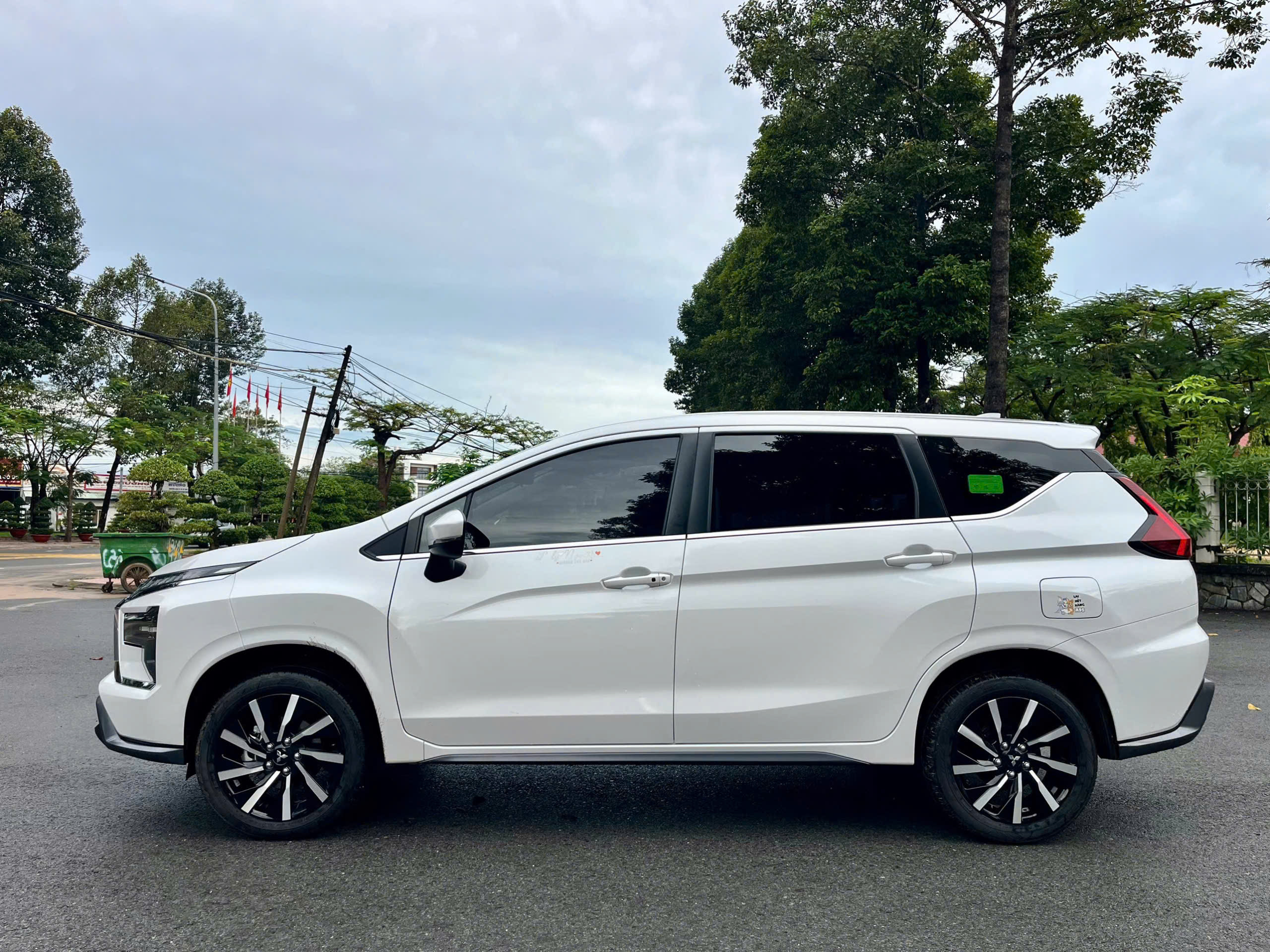 mitsubishi xpander glp fl