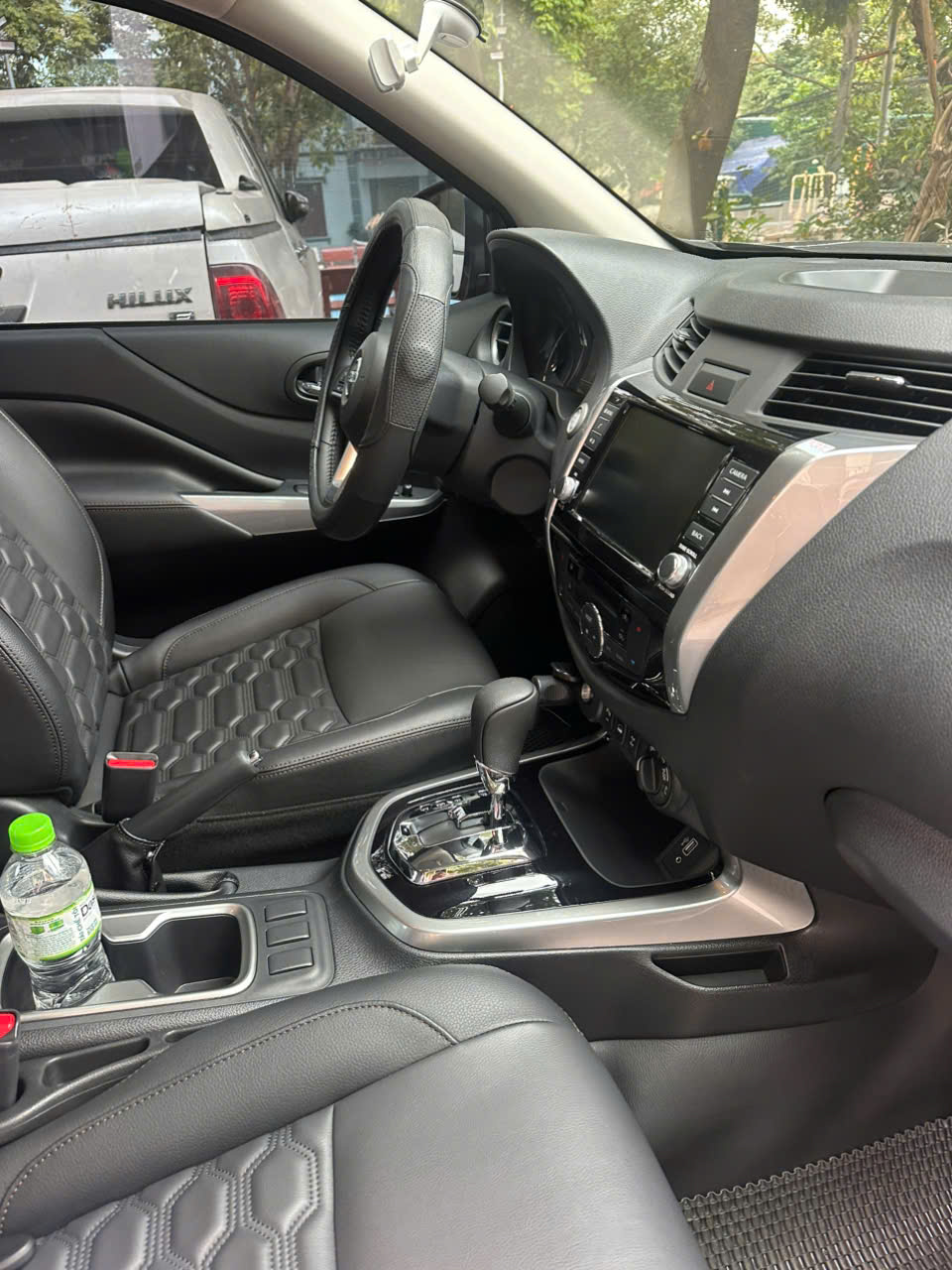 nissan 4x4 2023 dang ki 2024 xe moi chay 9000 km.