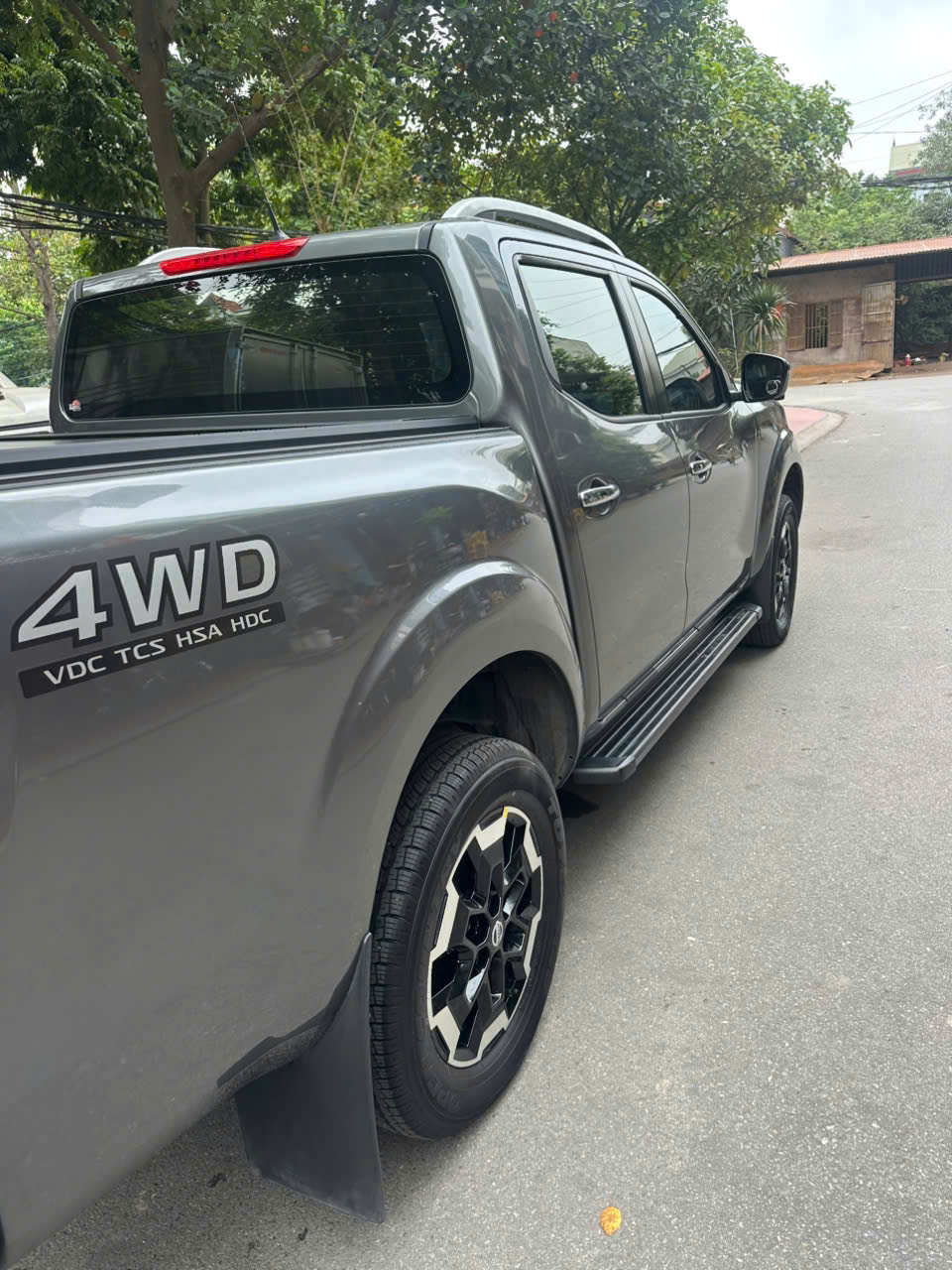 nissan 4x4 2023 dang ki 2024 xe moi chay 9000 km.