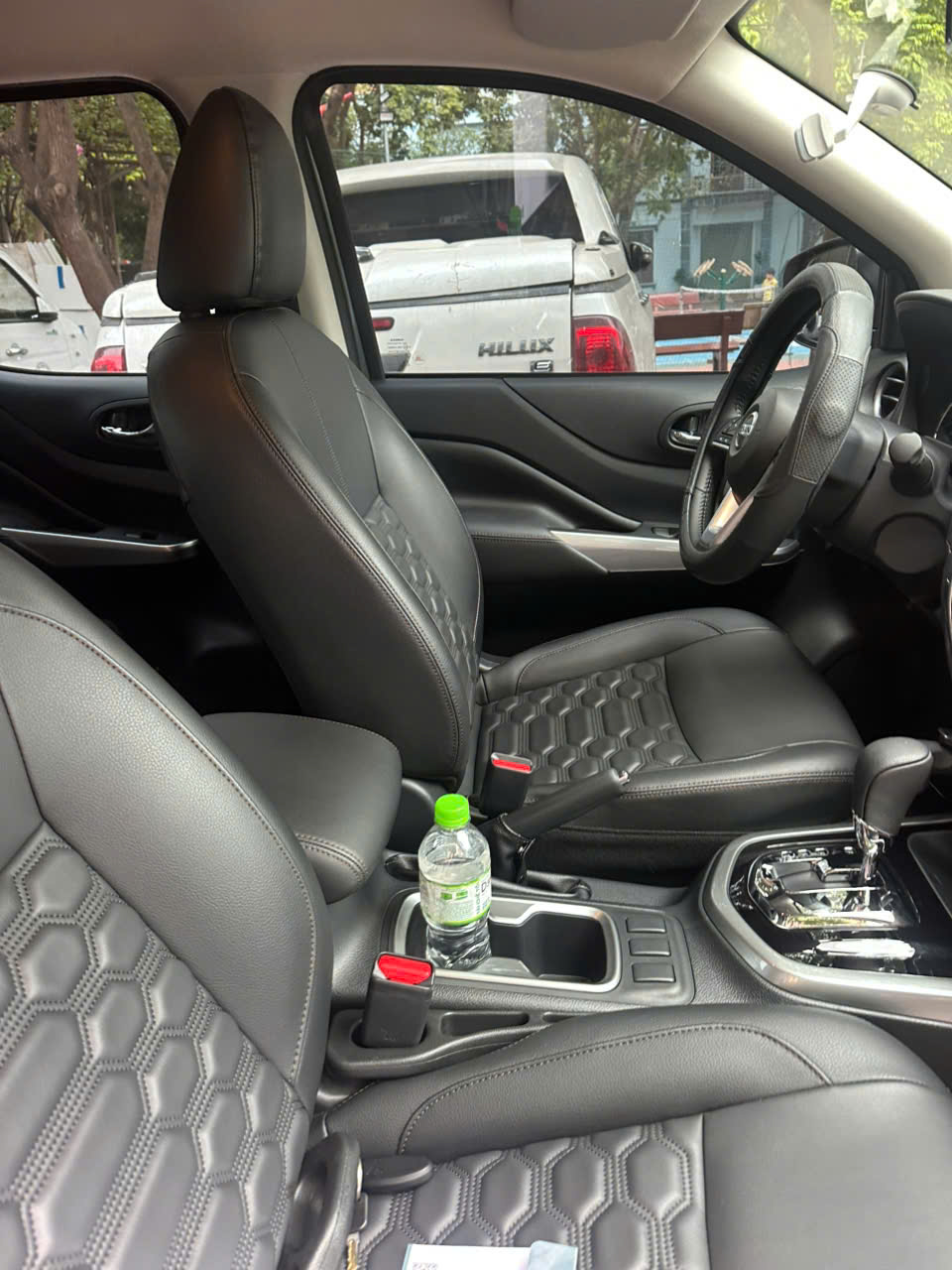 nissan 4x4 2023 dang ki 2024 xe moi chay 9000 km.