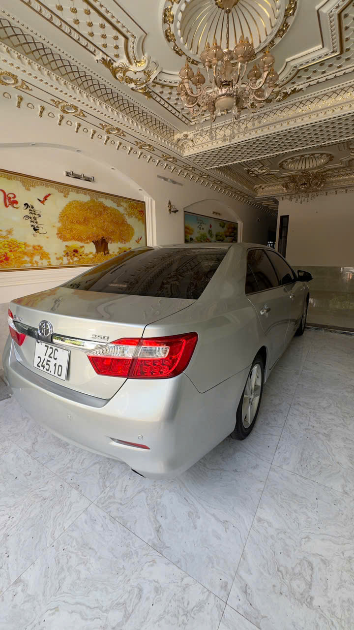 toyota camry 2.5q  2014 bac 135.000 km