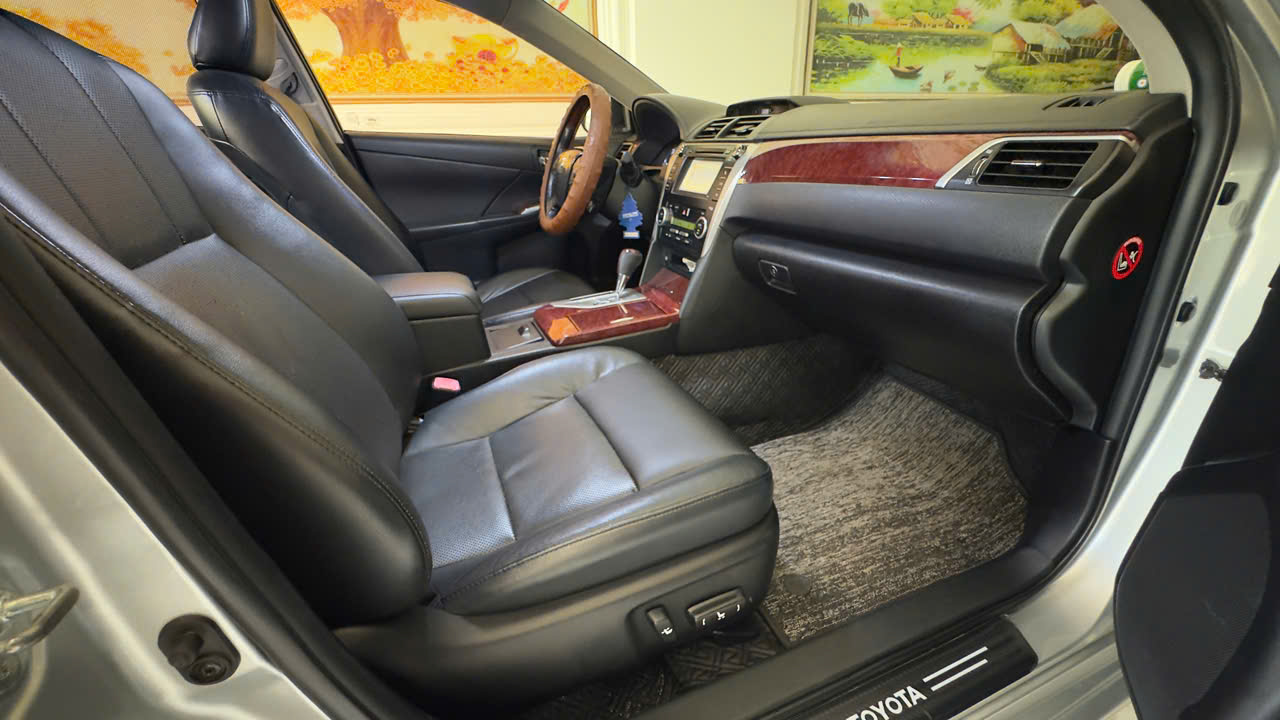 toyota camry 2.5q  2014 bac 135.000 km