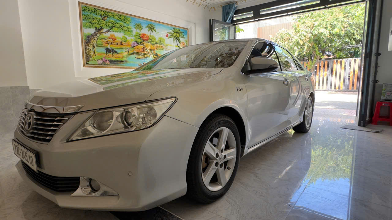 toyota camry 2.5q  2014 bac 135.000 km