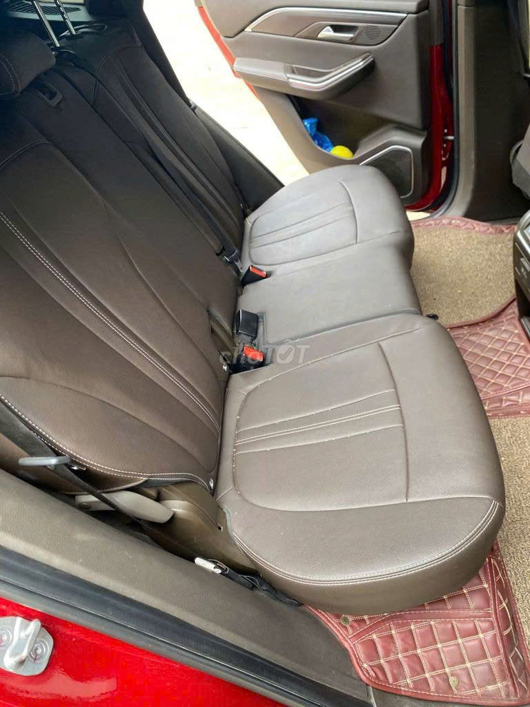 vinfast lux sa2.0 base 2020 35.000 km do-575 trieu
