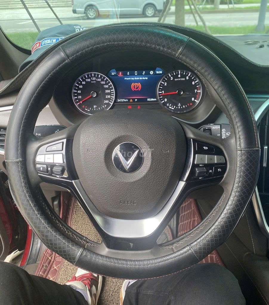 vinfast lux sa2.0 base 2020 35.000 km do-575 trieu