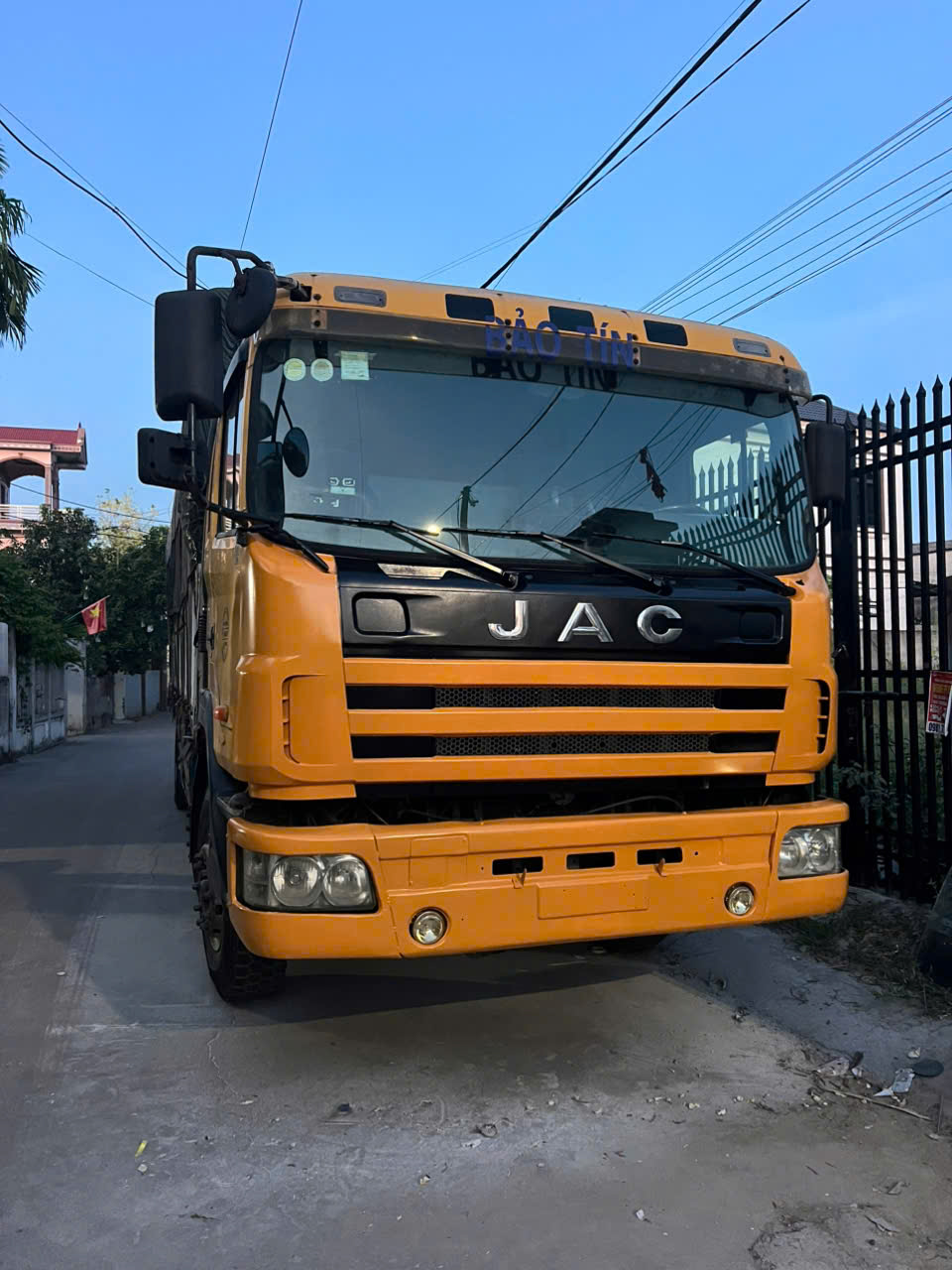 xe jac 2dy sx 2013 qua dep da ha tai chieu cao 4m