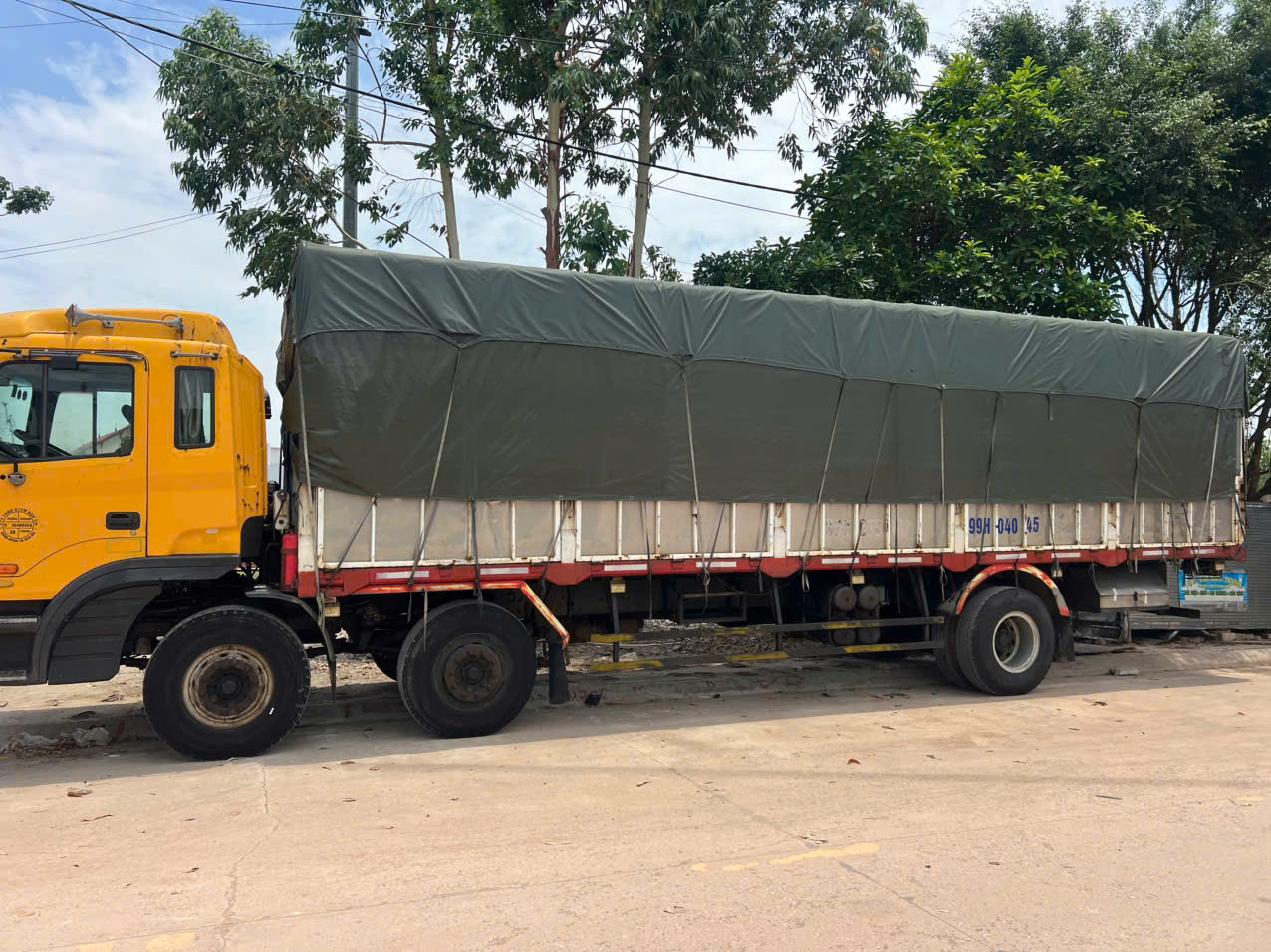 xe jac 2dy sx 2013 qua dep da ha tai chieu cao 4m
