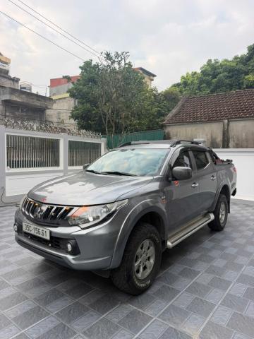 Triton sản xuất 2018 1 cầu số tự động chạy 9v2
